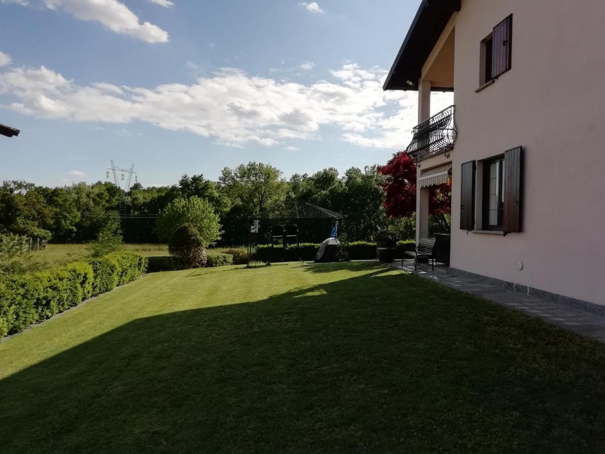 Villa Azalea San Fermo della Battaglia Luaran gambar