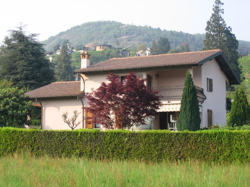 Villa Azalea San Fermo della Battaglia Luaran gambar