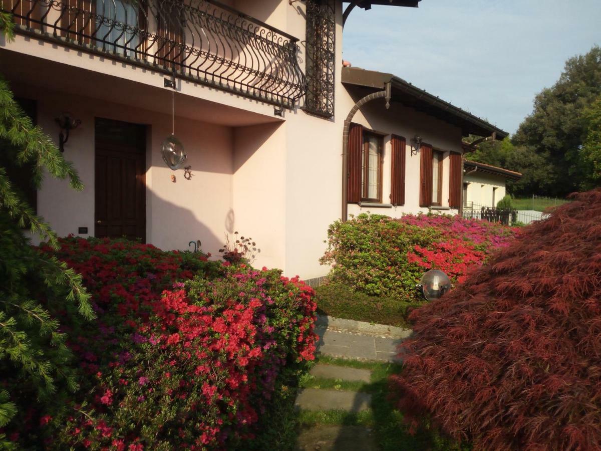 Villa Azalea San Fermo della Battaglia Luaran gambar